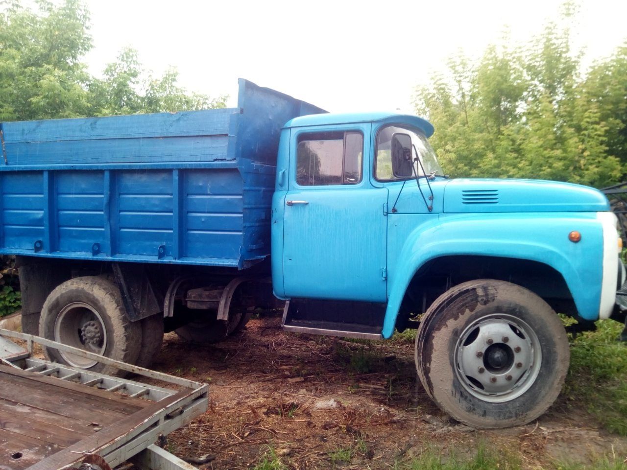 Послуги міні екскаватора. Аренда мини экскаватора. Мініекскаватор.