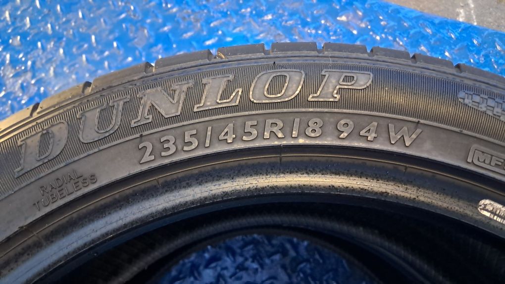 Opony letnie Dunlop 235/45/18