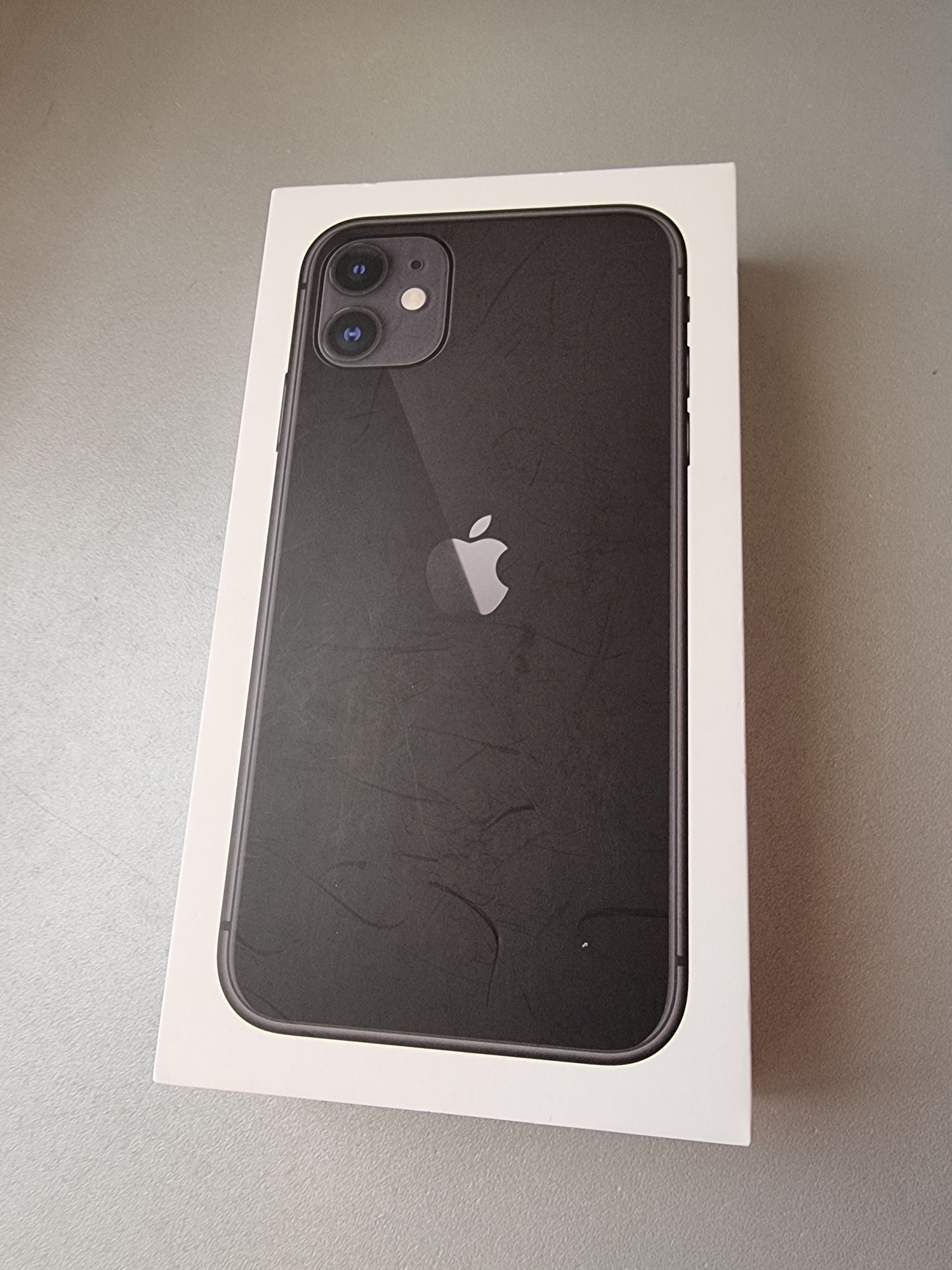 Продам IPhone 11