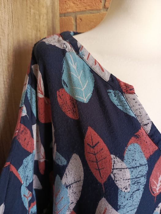 koszula damska  granatowa w liście Brakeburn 20 100% modal plus size o