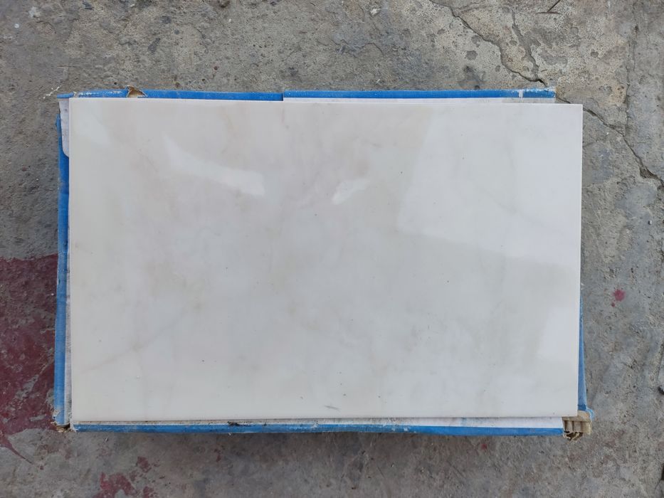 Плитка в наличии, цена за 1 пачку