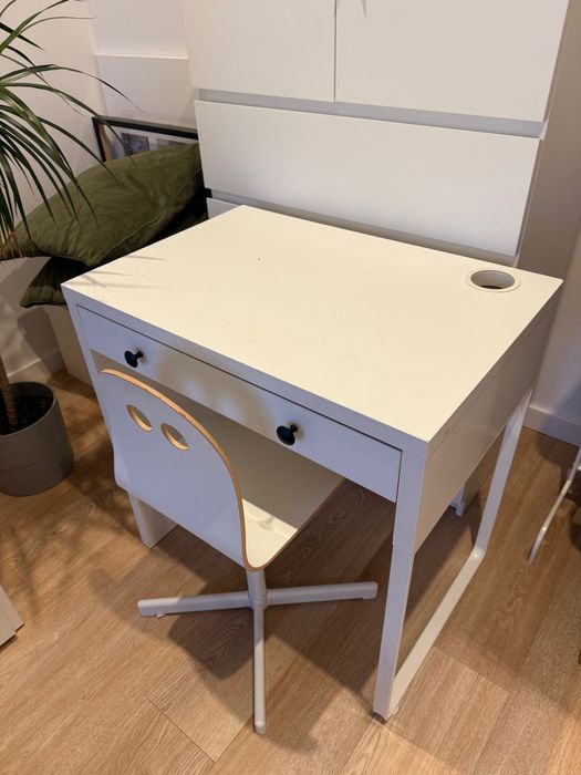 Biurko Ikea i krzesło