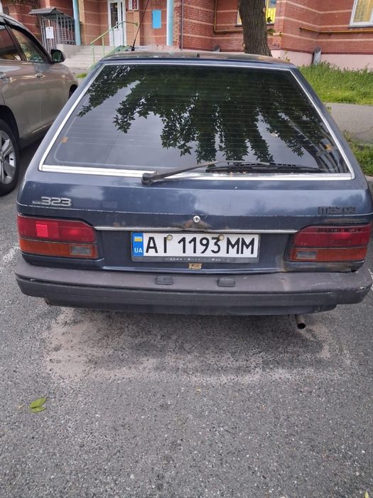 Продам автомобіль Mazda323 bf