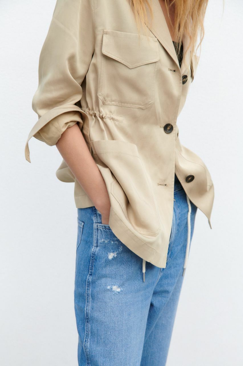 Куртка піджак Zara розмір S бежевого кольору нова з етикеткою.