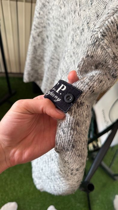 винтажный светр C.P Company з патчем М сайз