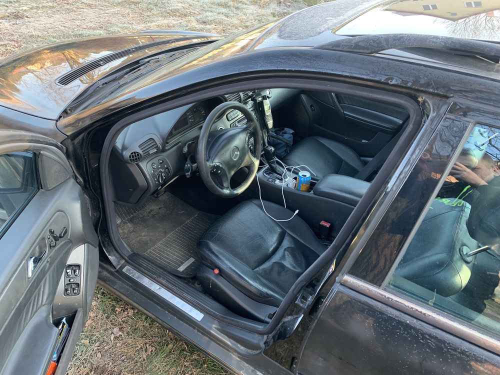 Mercedes C320 Avantgarde AUTOMAT, 214KM