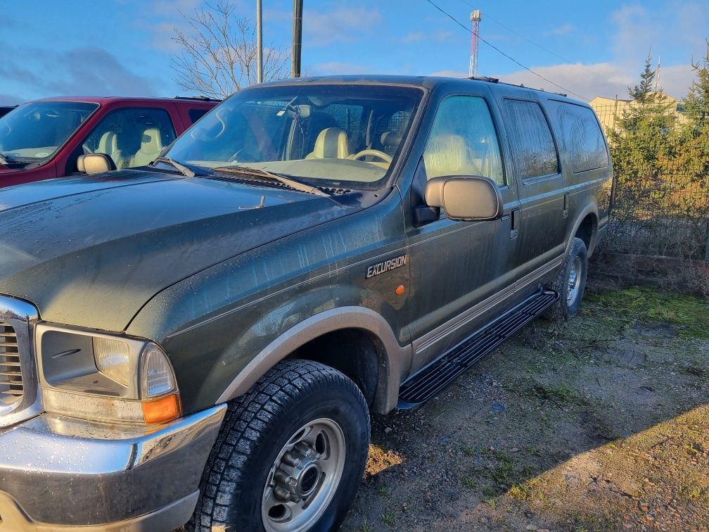 Ford Excursion Największy suv