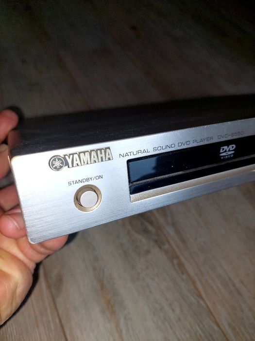 DVD видеоплеер Yamaha