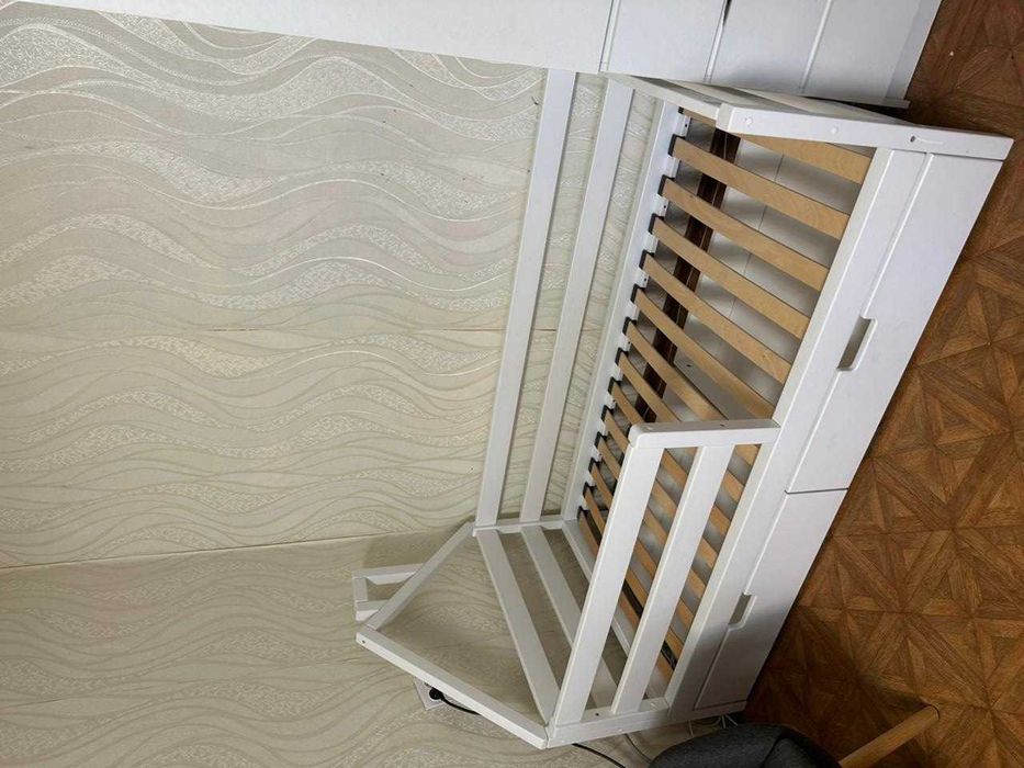 Ліжко дитяче з дерева
Ліжко дитяче з дерева