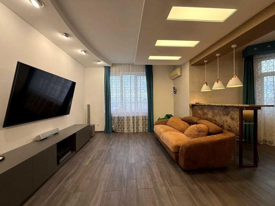 Сдаю в первые квартиру на долгий срок по улице Урловская 16/37