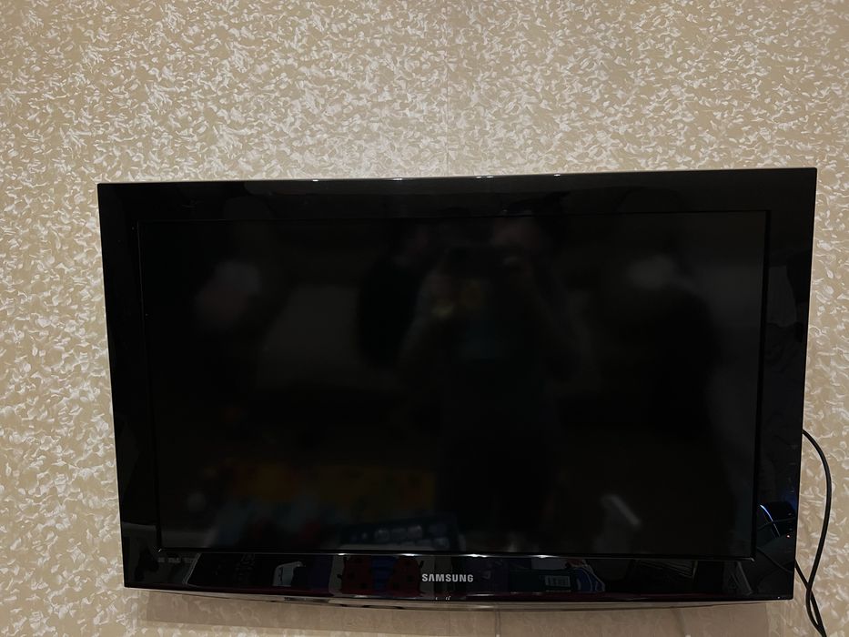 Продам телевізор SAMSUNG  діагональ 32
