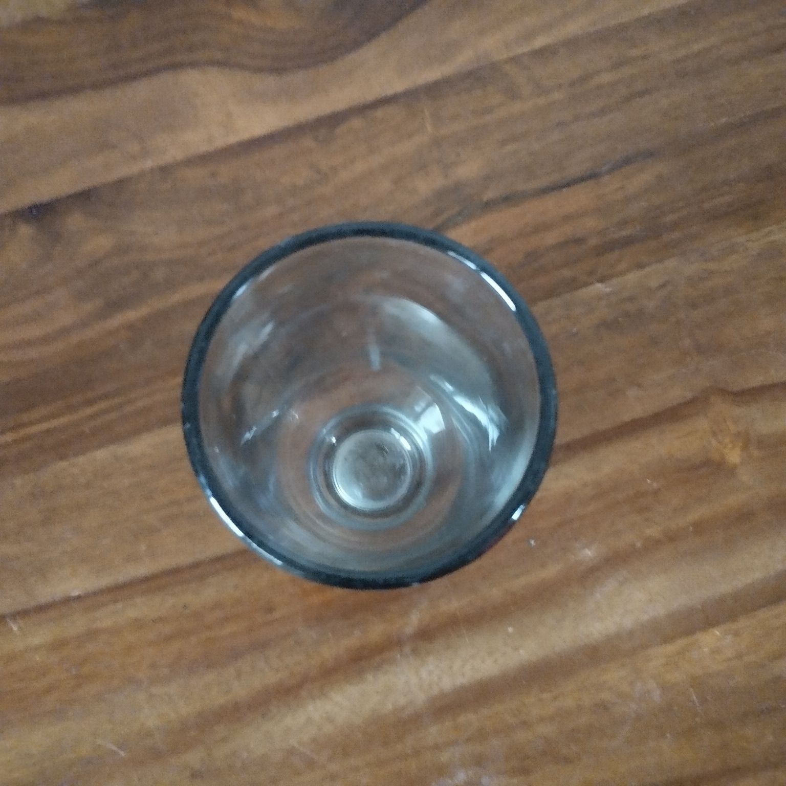 Kubek i szklanka szklane