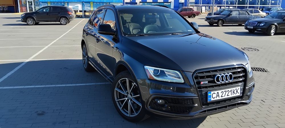 Продам потужне спортивне авто 
Audi sq5 Premium Plus 
2016 року випуск