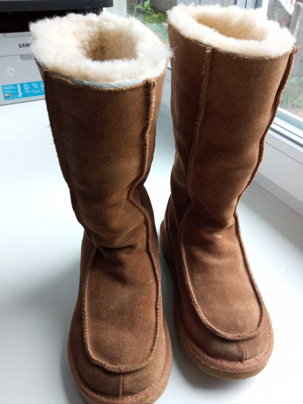 Дитячі зимові чоботи UGG (УГГІ) в хорошому стані (розмір: 30)