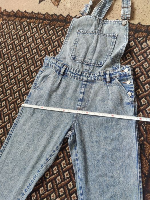 Джинсовый комбинезон