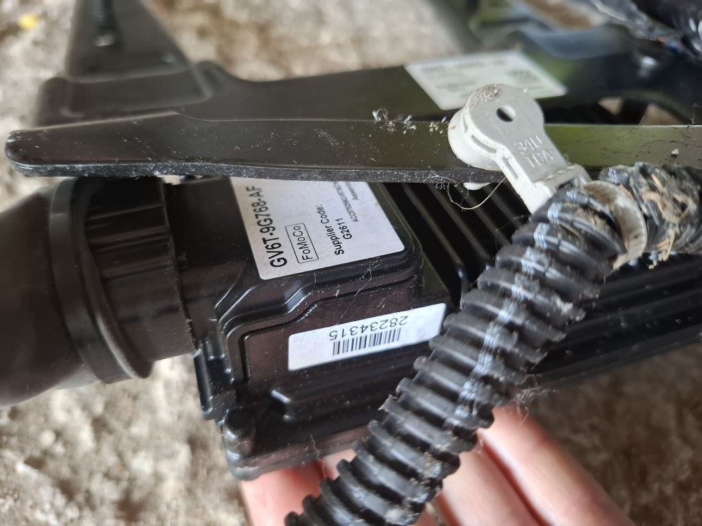 Ford kuga mk2 lift radar sensor czujnik moduł dystronic