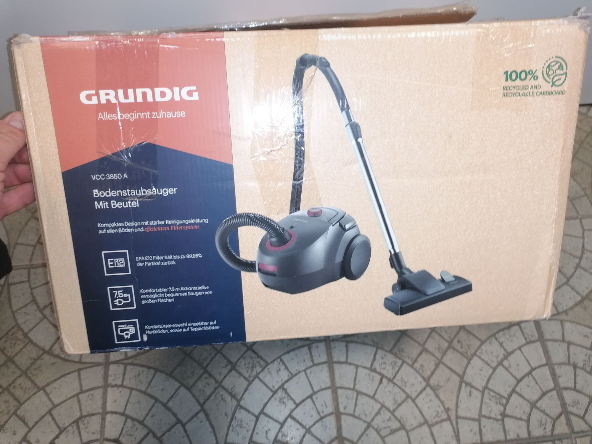 Odkurzacz workowy Grundig VCC3850 A popokazowy