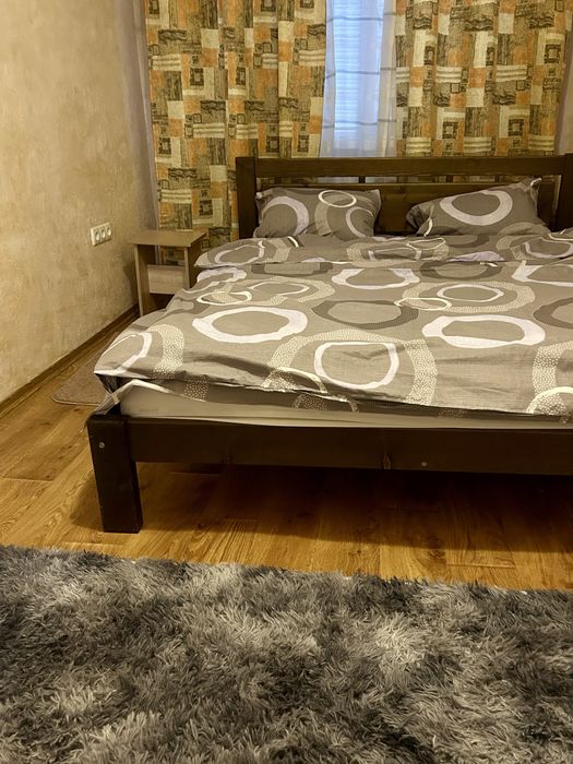 Посуточно, почасово 1 ком, 4 больница 40 лет,