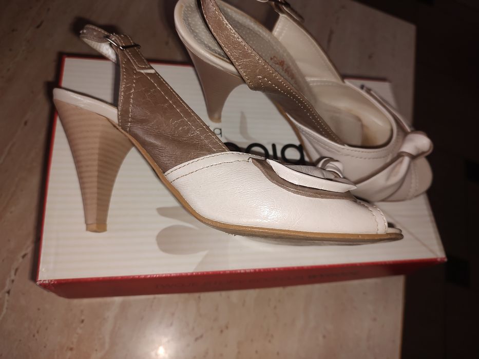 Buty damskie na obcasie