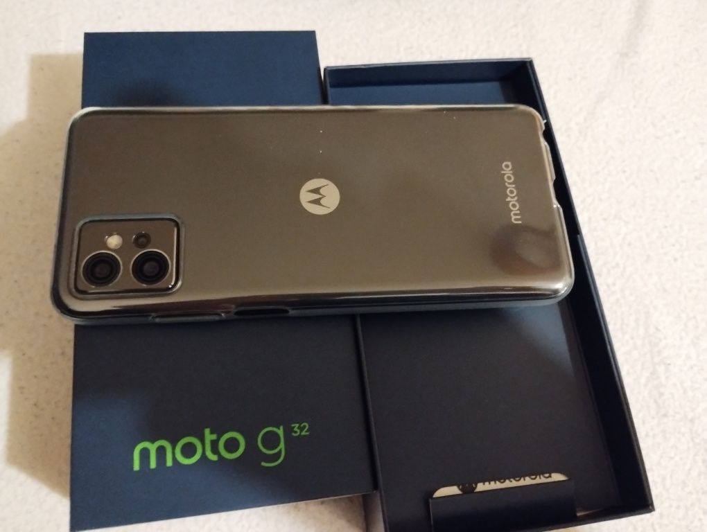 Motorola g32 plus założona folia hartowana !!!