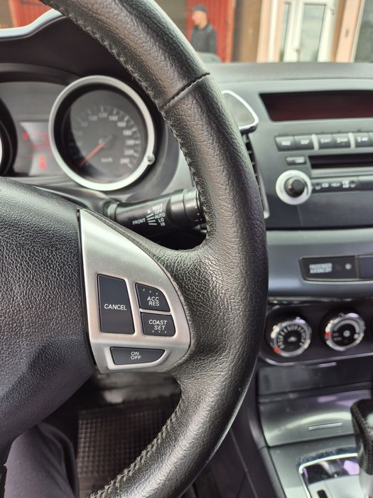 Продам Mitsubishi Lancer