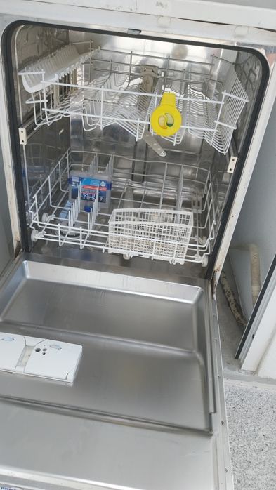 Máquina de lavar loiça Whirlpool