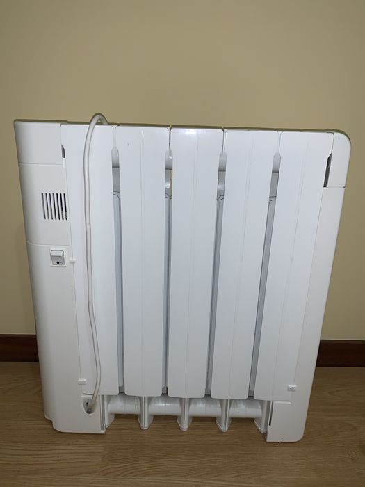 Aquecedor / Emissor de Calor - Eletrico - 800W