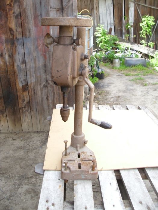 Wiertarka zabytkowa stołowa z uchwytem