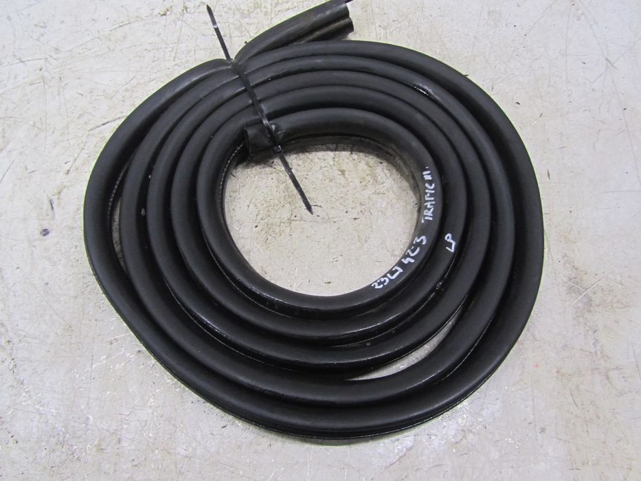 renault trafic III vivaro b-talento 14-&gt;uszczelka drzwi lewy przód