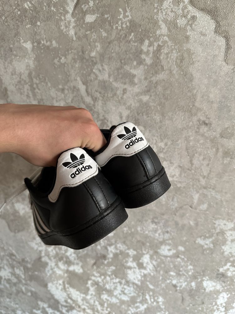 Adidas Superstar оригінал