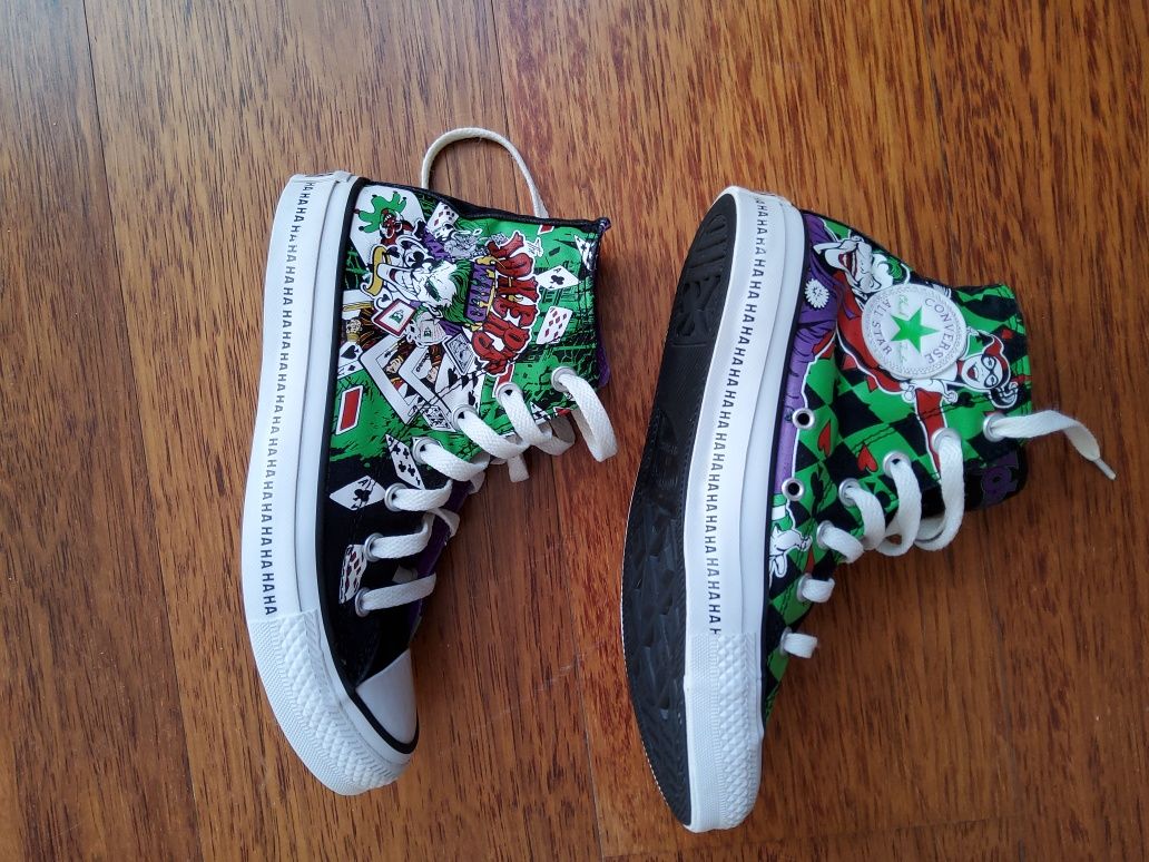 Converse. The Joker