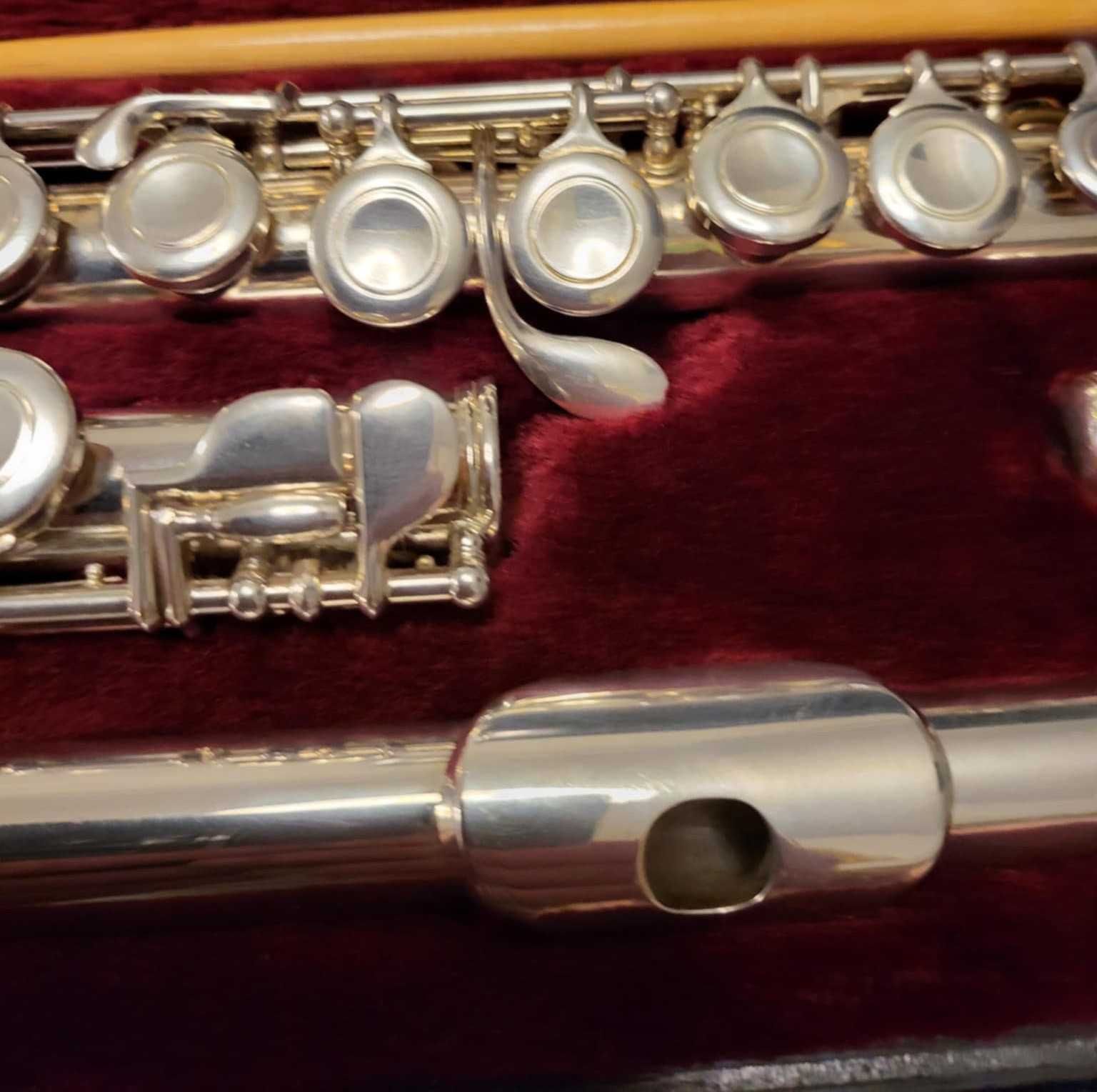 flet poprzeczny JUPITER model 511 z dodatkową główką zakręconą,