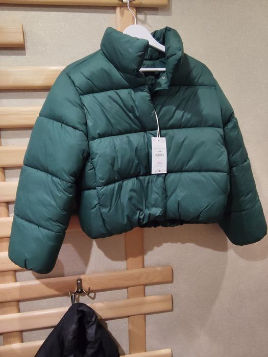 Зимовий пуховик жіночий