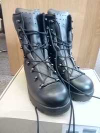 Trzewiki buty wojskowe wzór MON 933 rozm. 39 wkladka 25cm zimowe nowe