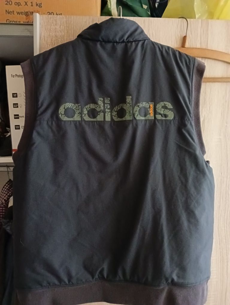 Bezrękawnik chłopiecy Adidas  rozmiar 32/34