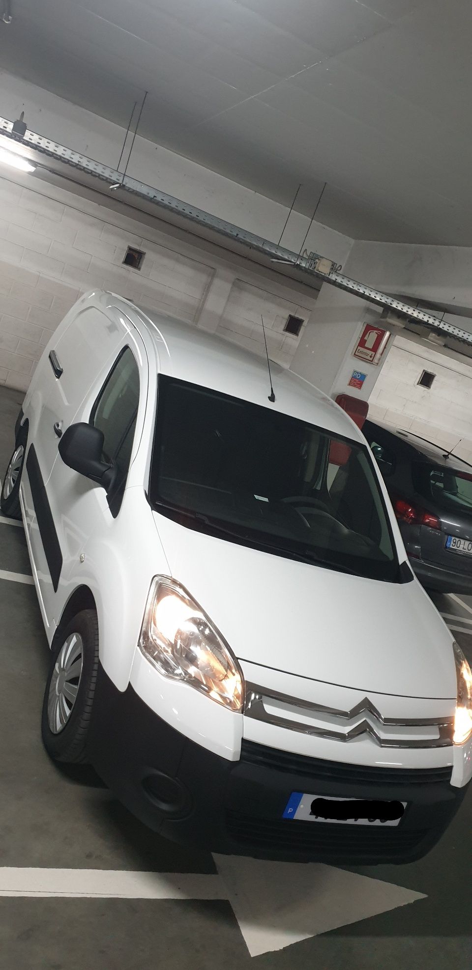 Citroen Berlingo Longa em muito bom estado.