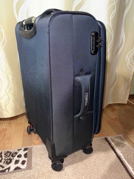 Валіза на колесах.