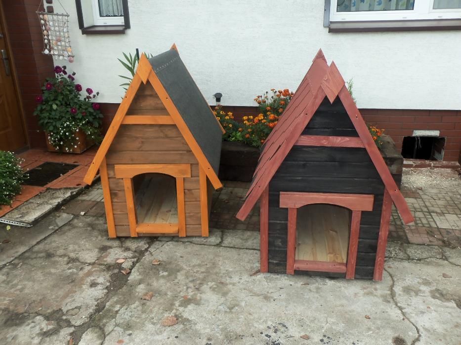 buda dla psa dwuspadowy dach