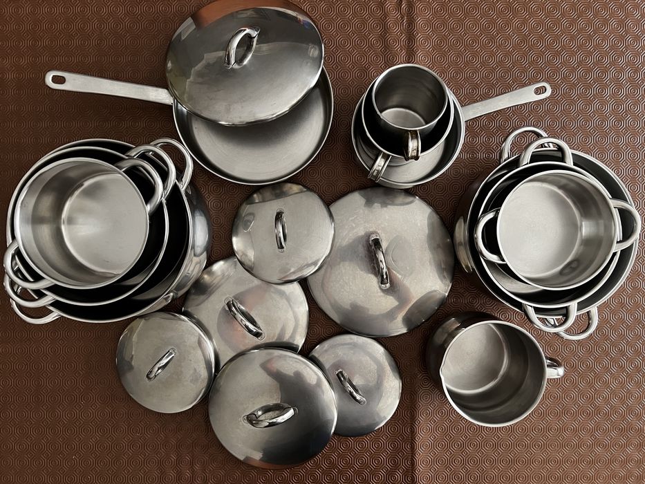 Conjunto de 11 tachos em Inox