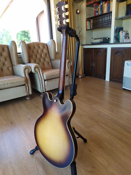 Gibson ES-335 (NOVA)