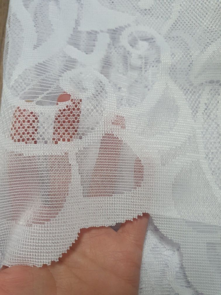 Biała firana żakardowa na przelotki 120x220