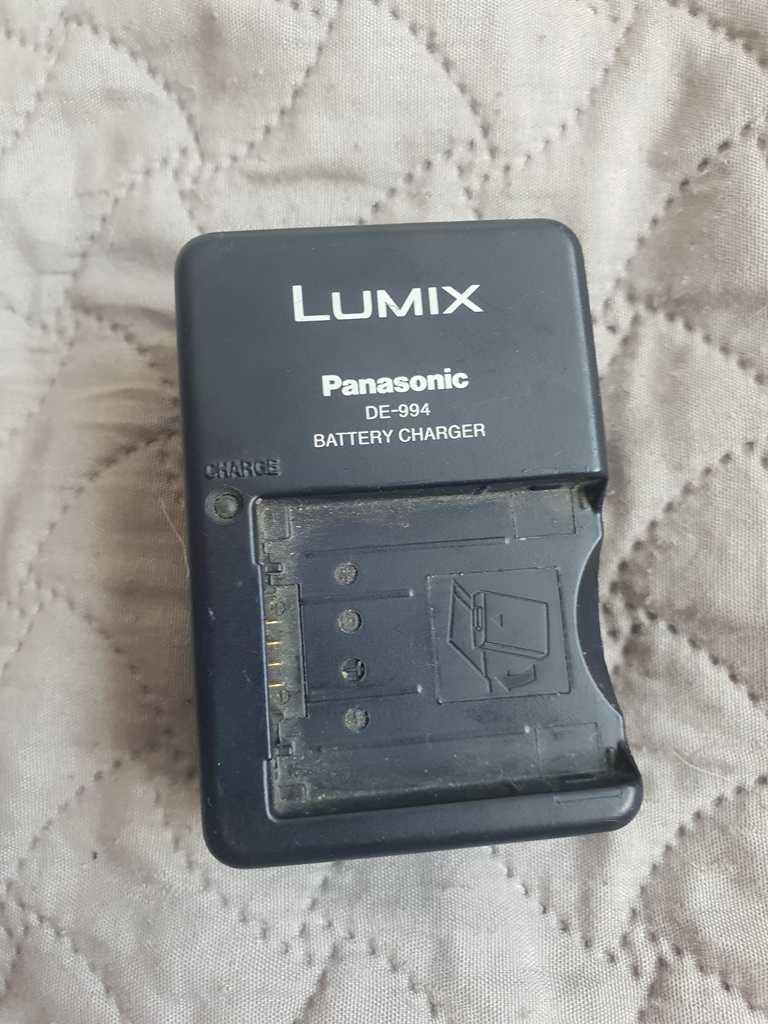 PANASONIC LUMIX oryginalna ładowarka DE-994,