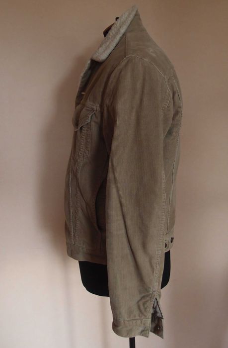 Вельветовая  куртка Levis sherpa (L)