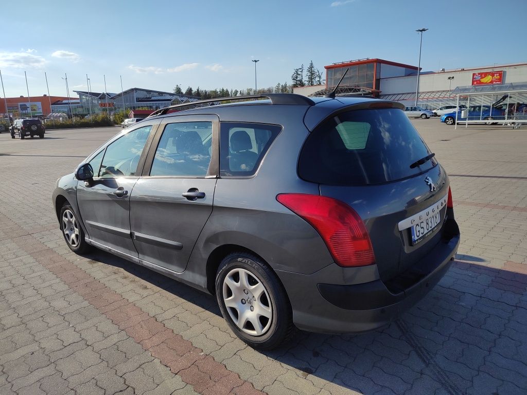 Peugeot 308 SW 1.6 HDI rocznik 2009 polski salon