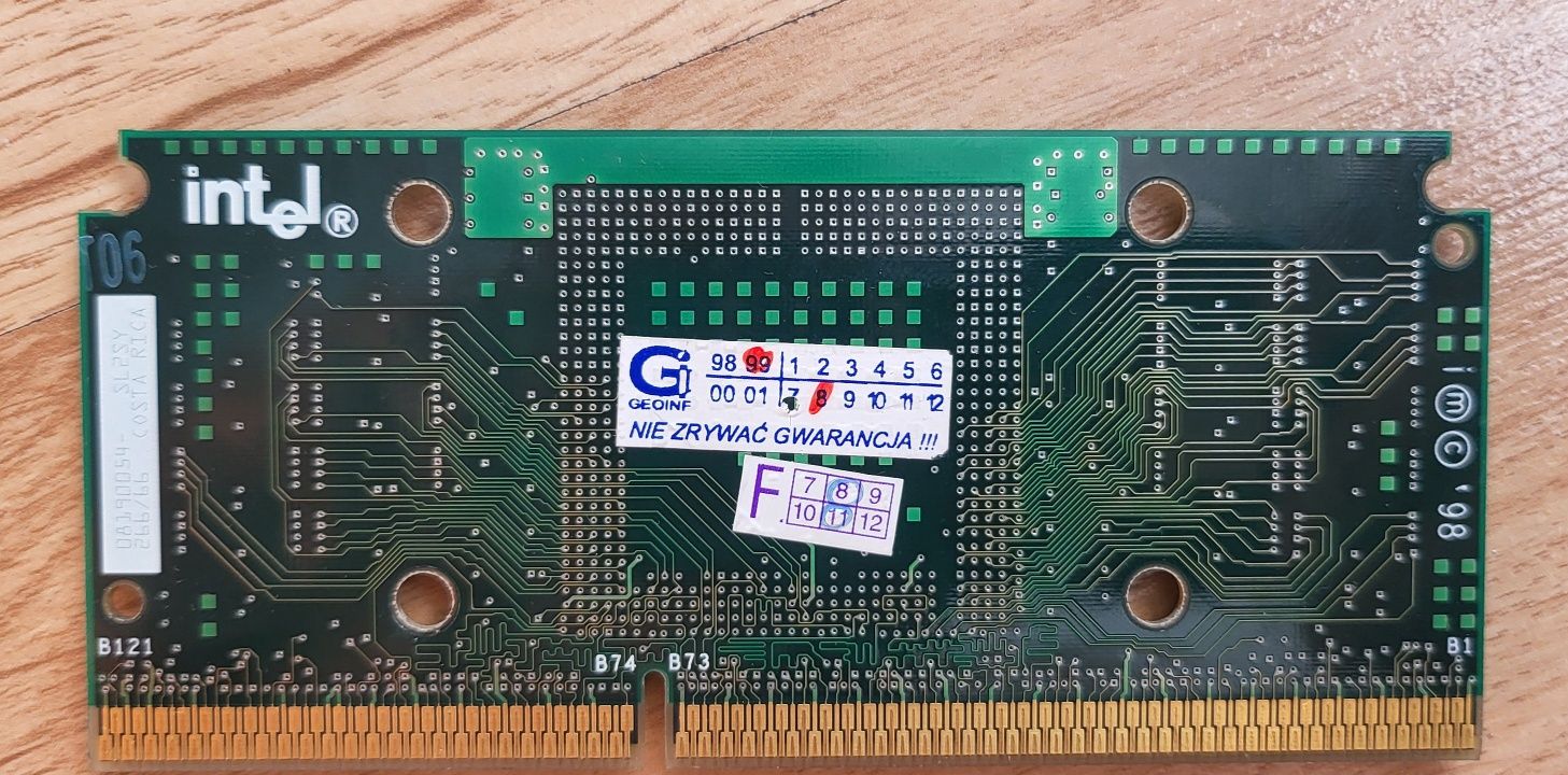 Intel Celeron 266MHz Slot1 retro