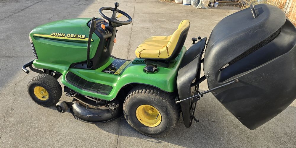 Trator Corta Relva John Deere LTR155  C/15Hp , Hidrostático