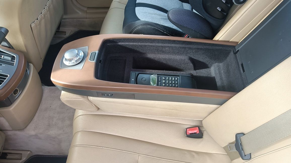 BMW  730d    e65