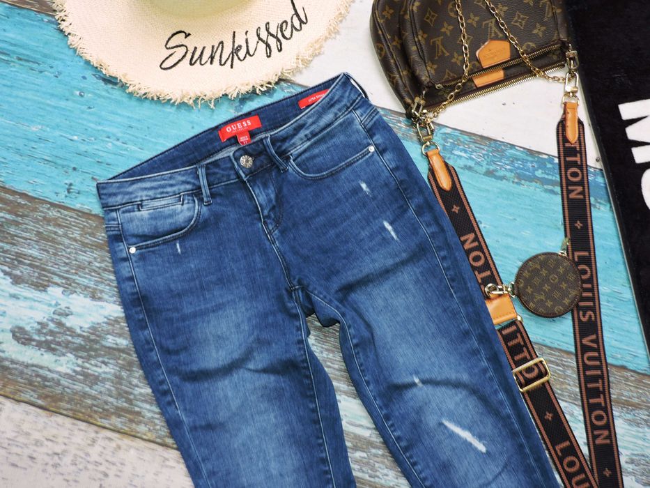 Guess Oryginalne rurki jeans dziury r 27
