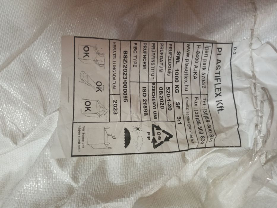 Продам бигбеги на 1000кг.