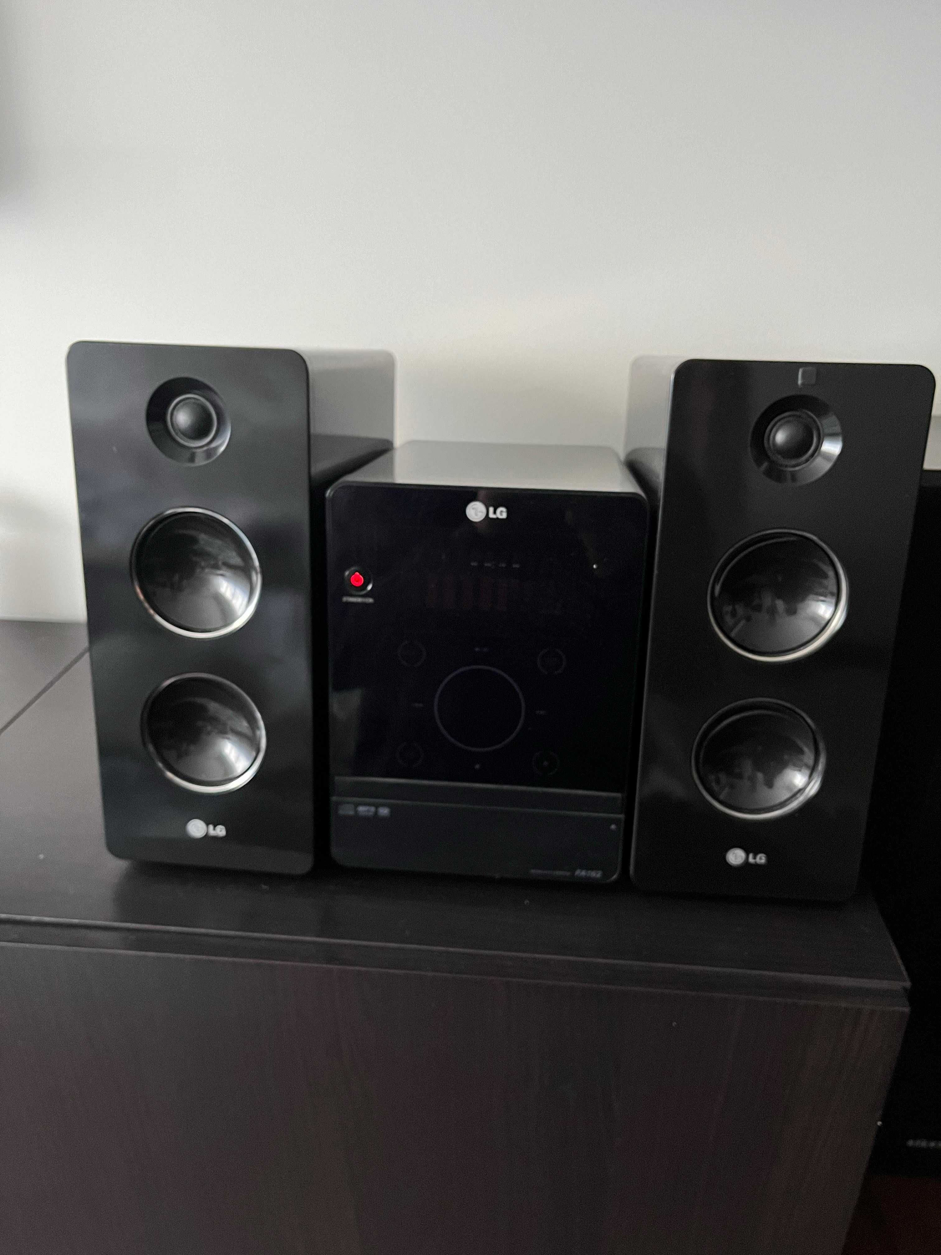 Aparelhagem LG  CD/USB/FM/BT